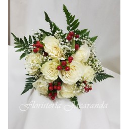 Ramo de novia de rosas e hipericum