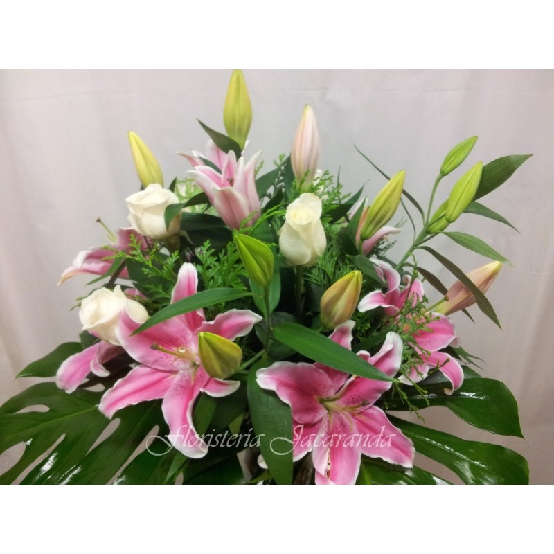 Florero con lilium oriental y rosas (S.Valentín)