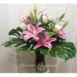 Florero con lilium oriental y rosas (S.Valentín)